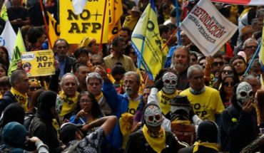 No+AFP cifra en 2 mil los asistentes a manifestación contra el sistema de pensiones en Santiago