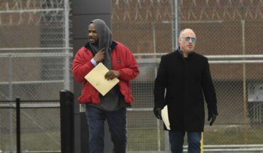 Pagan fianza de R. Kelly y sale libre de la cárcel