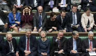 Parlamento británico frena tercer intento de votación de May