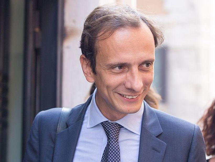 Político antivacunas fue internado por varicela en Italia