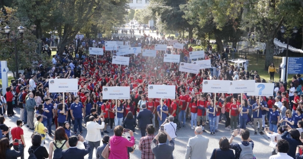 Realizan histórica recepción a la “Generación Centenario” de prestigiosa universidad en Concepción