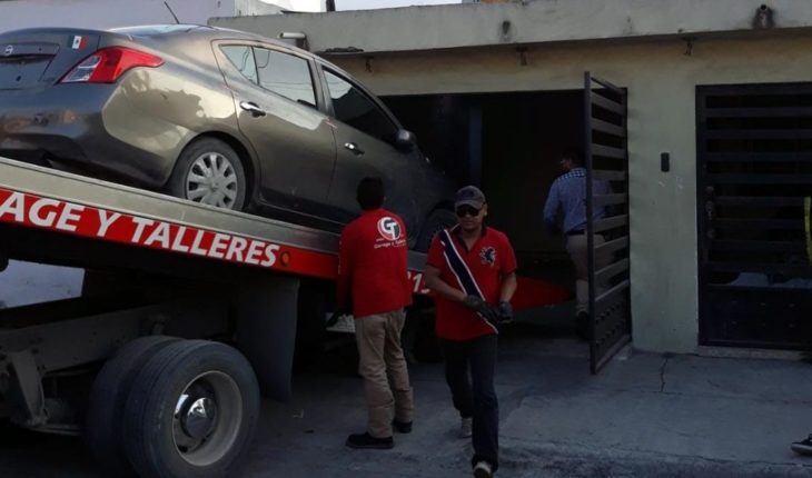 Recuperan auto robado en Monterrey