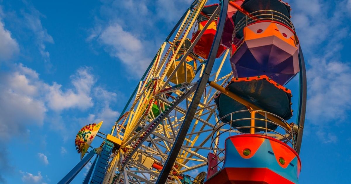 Six Flags dice como joven cayó de la rueda de la fortuna