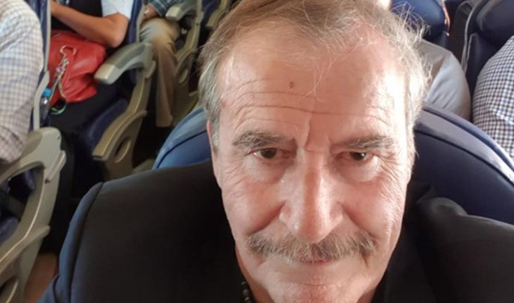 Vicente Fox de burla de AMLO por viajar en avión comercial