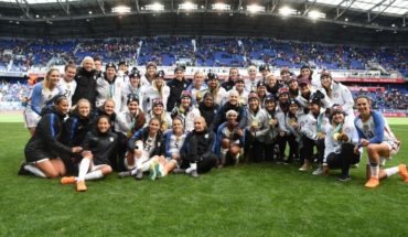 translated from Spanish: 8 m, the women of United States team sued her Federation