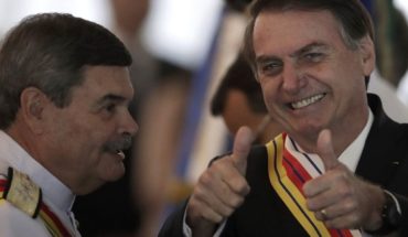 translated from Spanish: Alentados por Bolsonaro, militares celebran último golpe