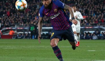 translated from Spanish: Arturo Vidal entered and stood out in triumph of the Barcelona home of Real Madrid FC Barcelona
