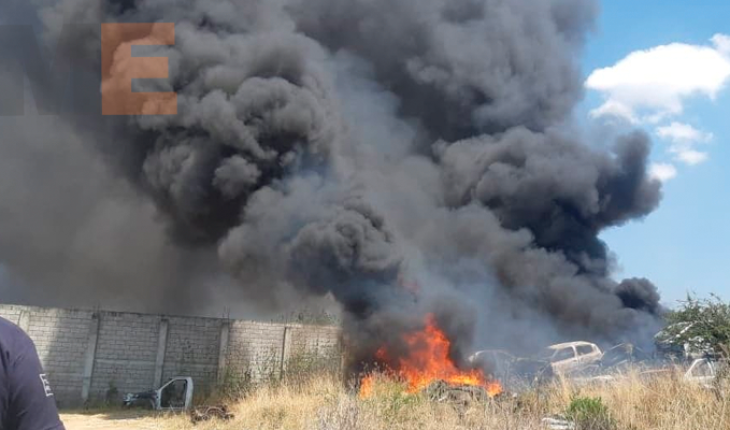translated from Spanish: Be burned vehicle in junkyard “San Jorge” of Tarímbaro, Michoacán