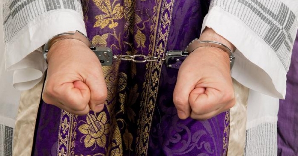Cerca de 400 religiosos acusados de pederastia en el estado de Illinois