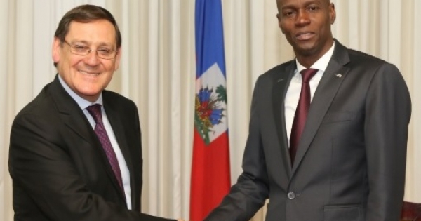 Ciudadano haitiano muere tras ataque a delegación solidaria donde participaba embajador chileno