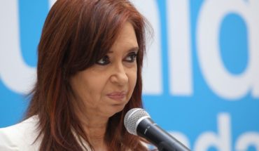 translated from Spanish: Cristina en Cuba: la oposición dispersa las dudas sobre su candidatura