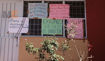 translated from Spanish: Denounce alleged arbitrariness and abuse labor on the part of the director of the morning shift of the primary November 20, in Ciudad Hidalgo, Michoacan