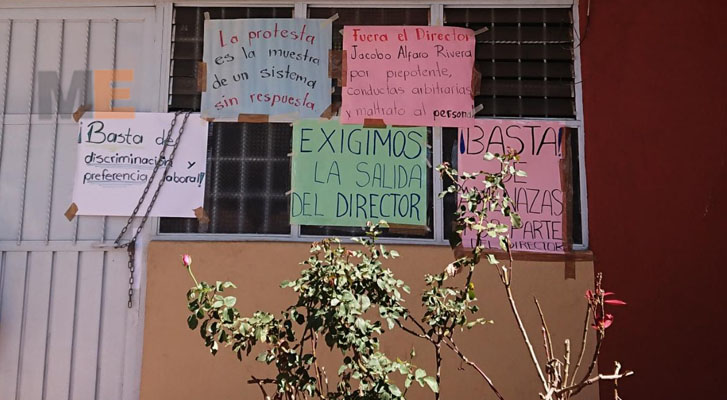 Denounce alleged arbitrariness and abuse labor on the part of the director of the morning shift of the primary November 20, in Ciudad Hidalgo, Michoacan