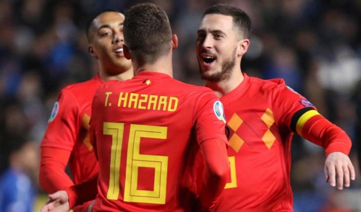 translated from Spanish: Eden Hazard y Batshuayi dan la victoria a Bélgica sobre Chipre