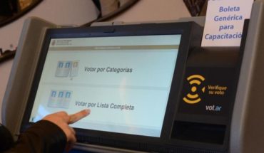 translated from Spanish: Elections in Neuquén: denounce failures in the system of electronic voting