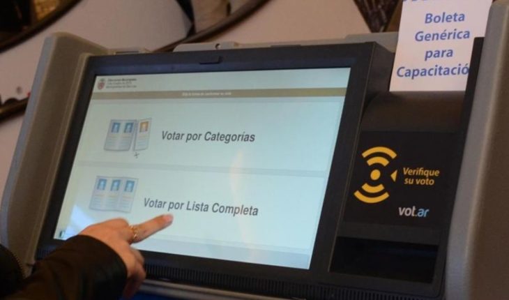 translated from Spanish: Elections in Neuquén: denounce failures in the system of electronic voting