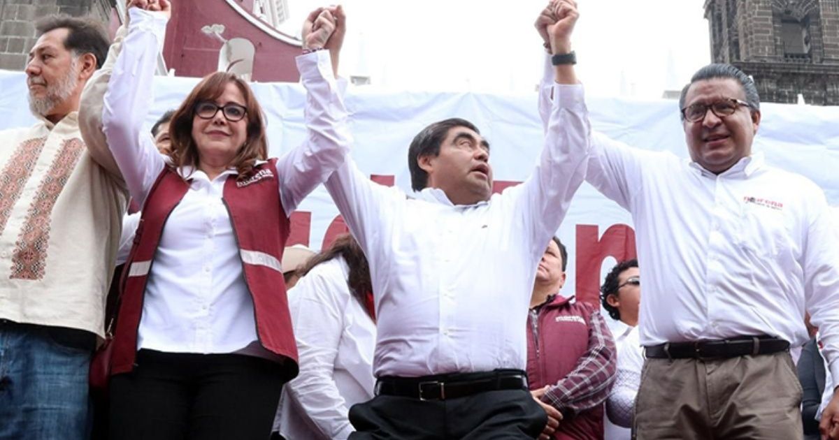 Eligen a Miguel Barbosa como candidato de Morena en Puebla