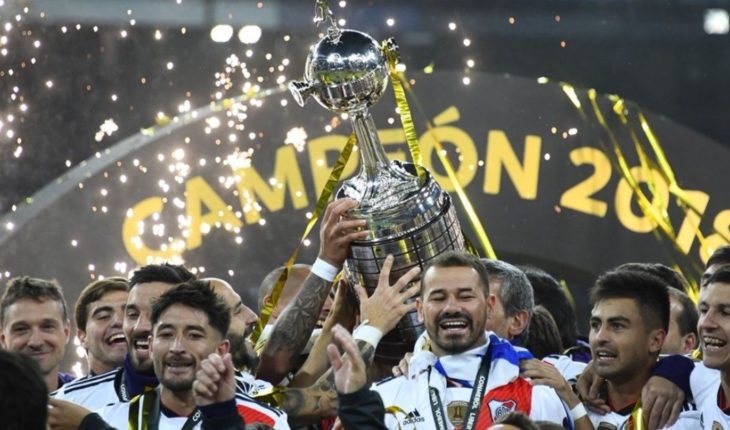 translated from Spanish: Facebook debuts in the group stage: transmit River vs Alianza Lima