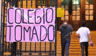 translated from Spanish: High school students reject the imputation to the parents by the jacks
