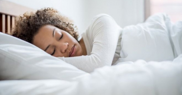 Is it good to try to recover during the weekend sleep lost during the week?