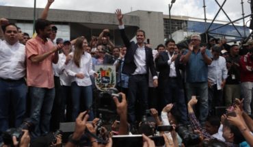 translated from Spanish: Iván Duque celebrates the return of Juan Guaidó to Venezuela