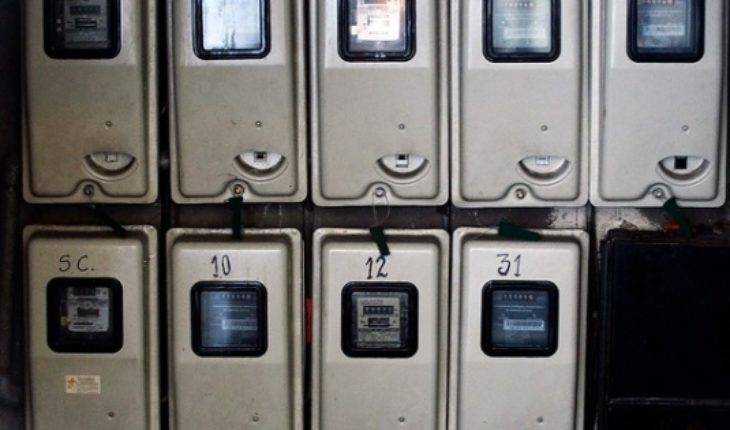 translated from Spanish: New meters: announce Bill so that electric companies assume the cost