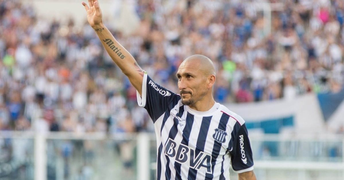 Pablo Guiñazú announced his retirement from soccer