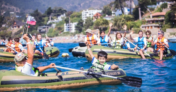 Paddling Tour arrives in Santiago with an entertaining charity overview