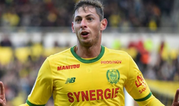 translated from Spanish: Pilot who moved to Emiliano Sala would have abandoned training
