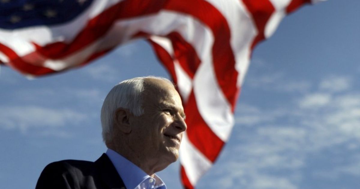 Republicanos esperan que Trump desista de ataques a McCain