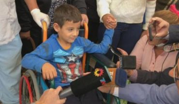 translated from Spanish: Rescatan a niño de 5 años que estuvo perdido un día entero en el desierto