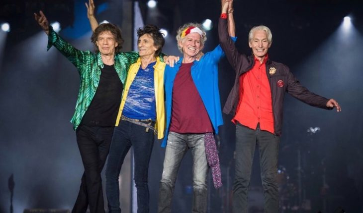 translated from Spanish: Rolling Stones suspendió su gira por los problemas de salud de Mick Jagger