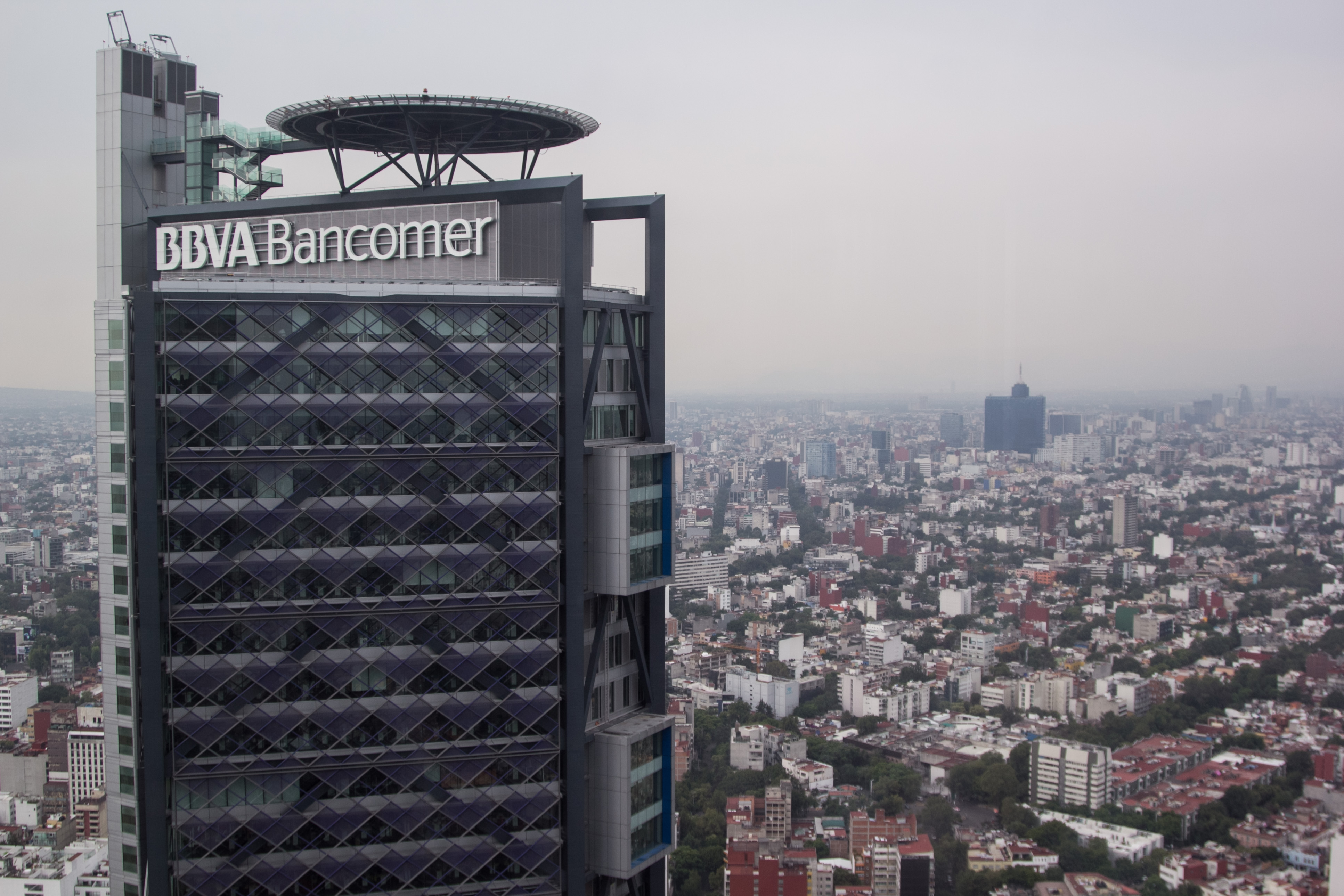They evicted Tower Bancomer after receiving anonymous threats