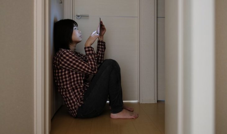 translated from Spanish: Who are the hikikomori, young people living isolated