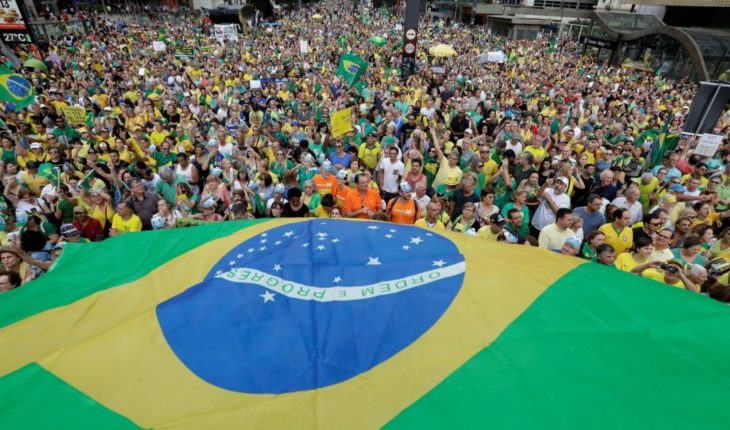 Brasileños piden que se liberen al ex presidente Lula da Silva