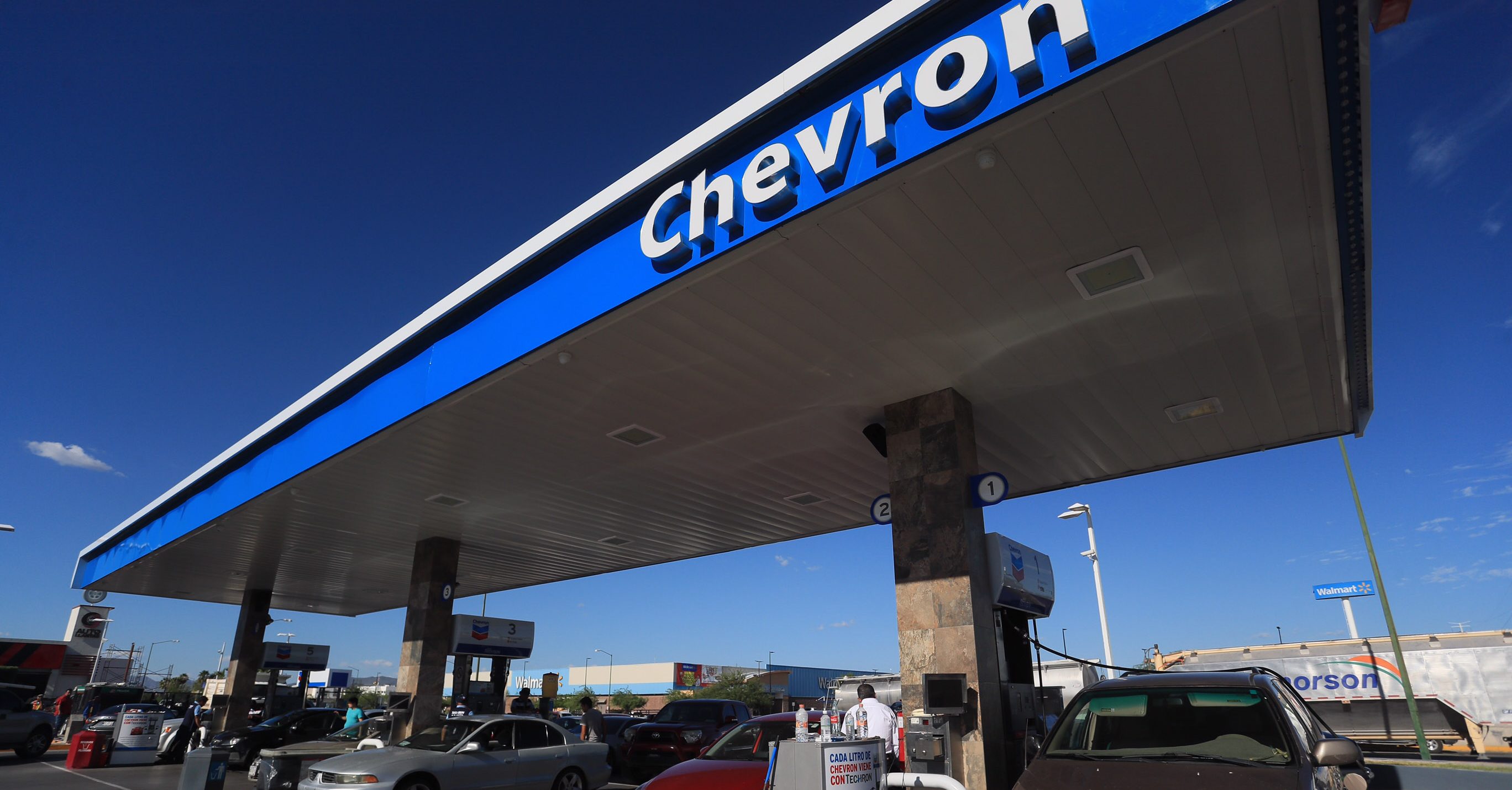 Chevron y Shell, las estaciones gasolina más cara: Profeco