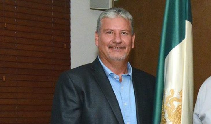 Condenan a alcalde de Sonora por pasaporte falso para ir a EU