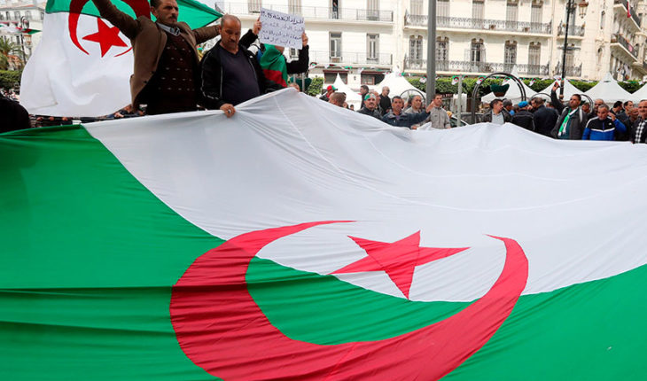 El Parlamento argelino elegirá el martes al presidente interino tras la dimisión de Buteflika