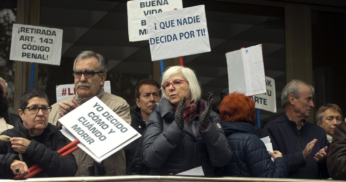 España: juez deja libre a sospechoso de suicidio asistido