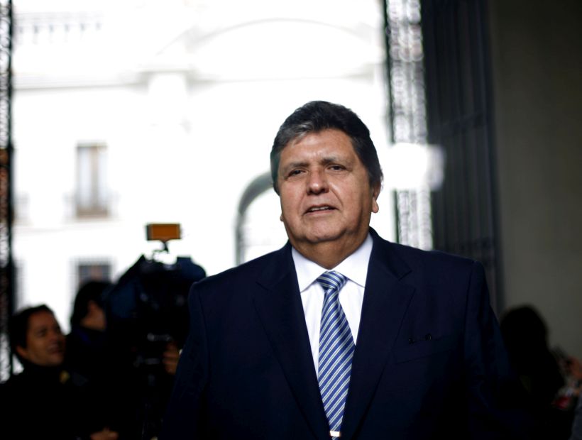 Ex Presidente peruano Alan García se disparó cuando era detenido por la policía por caso de corrupción