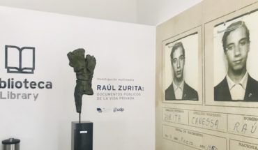 Exposición sigue las huellas de la vida del Premio Nacional de Literatura Raúl Zurita