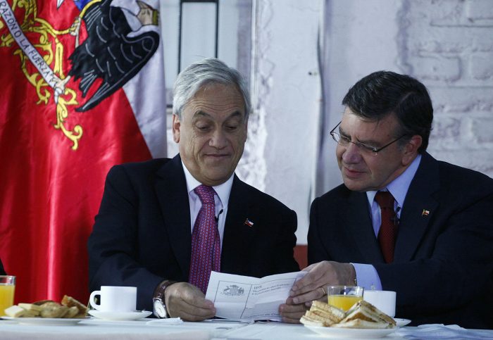 Lavín discrepa con Piñera sobre régimen chino: “¿Quién dice que quieren tener ese sistema?”
