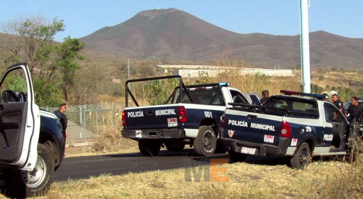 Luego de chocar y darse a la fuga, un hombre queda herido al enfrentarse con la policía, en Zamora, Michoacán