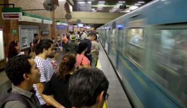Metro deberá pagar $10 millones a pasajera que accidentó en una estación