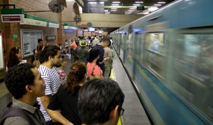 Metro deberá pagar $10 millones a pasajera que accidentó en una estación