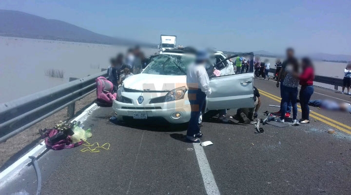 Accidente en zona del Lago de Cuitzeo, deja un muerto y cinco heridos