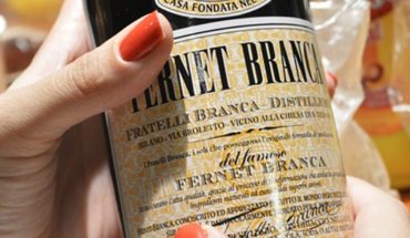 translated from Spanish: An American said that fernet is a drink more intomables and armed