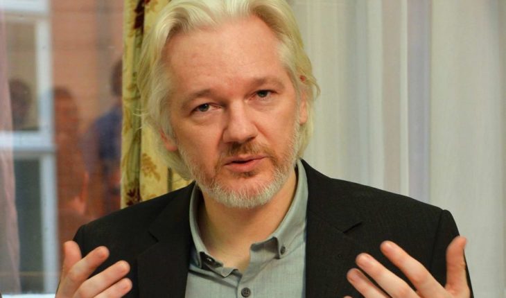 translated from Spanish: Assange should not be extradited to U.S.