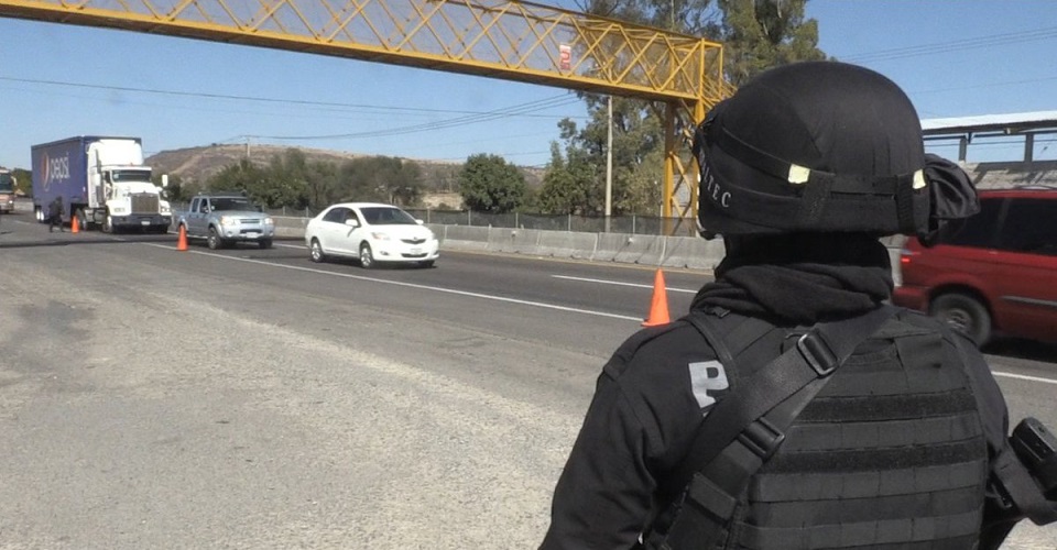 Ataque a camioneta de Bansefi deja tres muertos en Michoacán