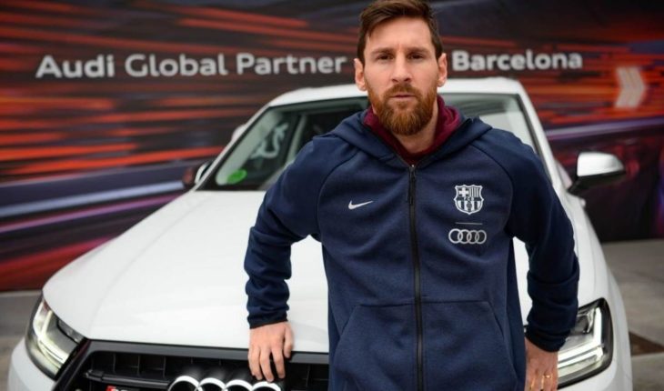 translated from Spanish: Audi delivered cars to the Barcelona players: did choose Messi?